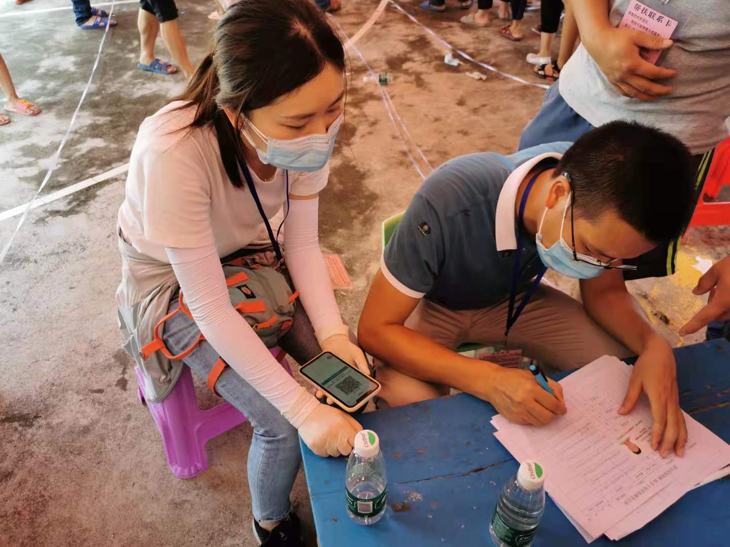 做好核酸检测人员信息登记.jpg
