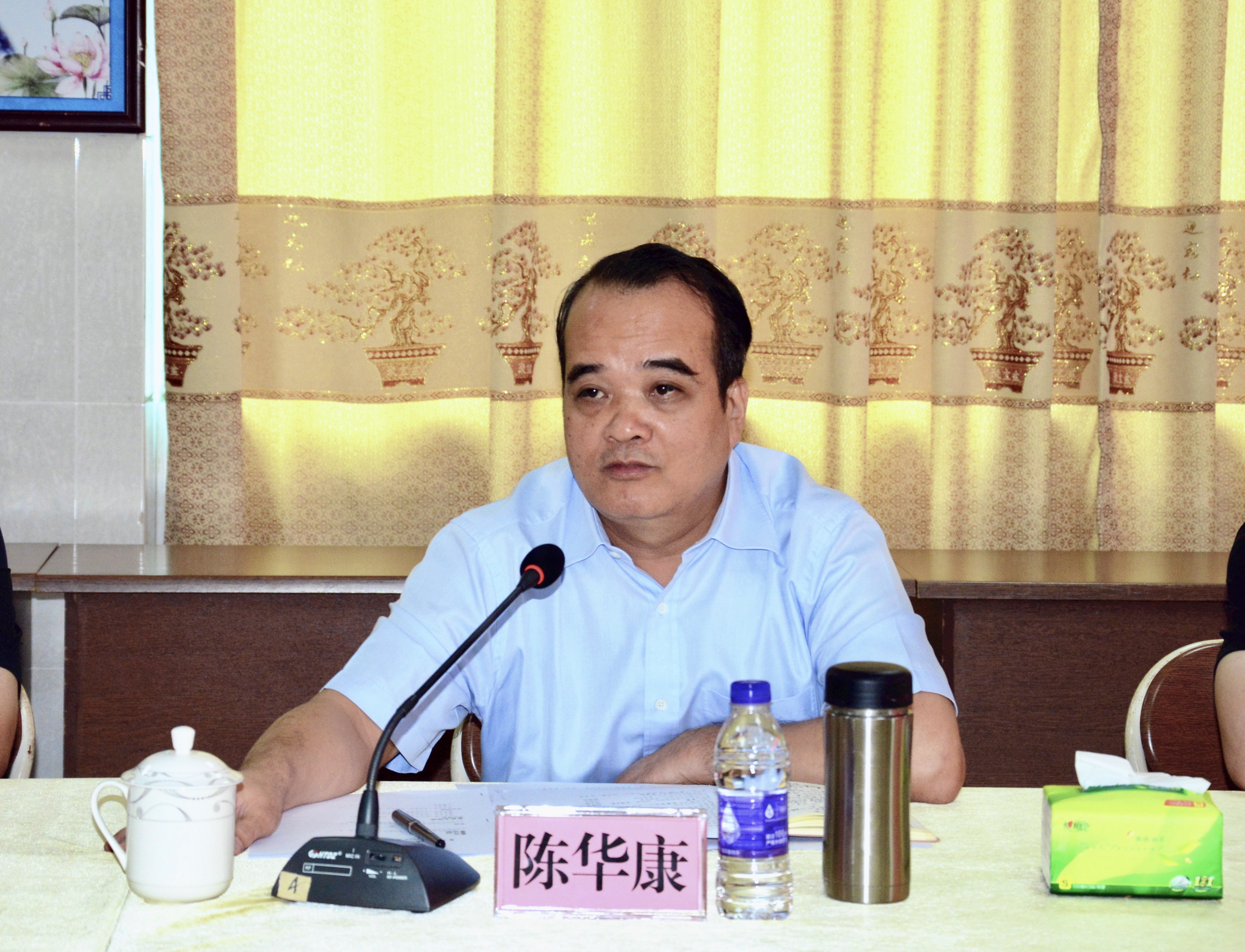 图五  省政府地方志办党组书记、主任陈华康讲话.jpg