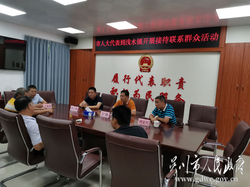 江强接待群众.jpg