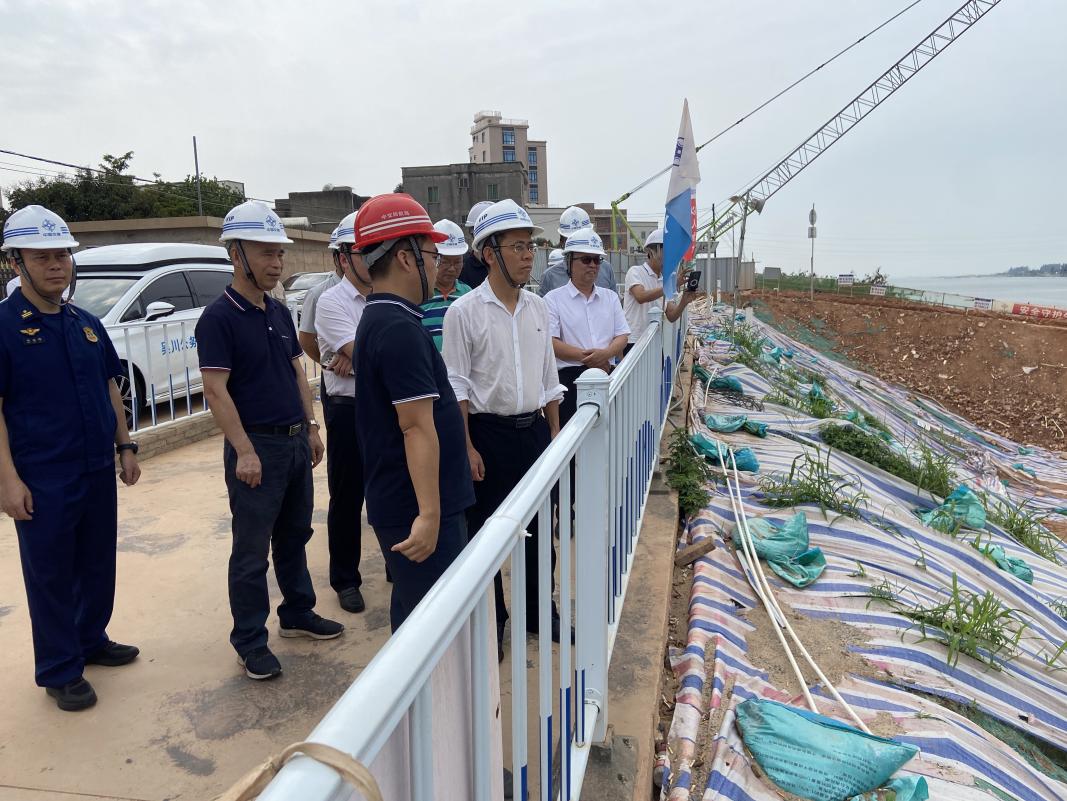 市委常委、常务副市长柯造率队检查“五一”节前安全生产和消防工作