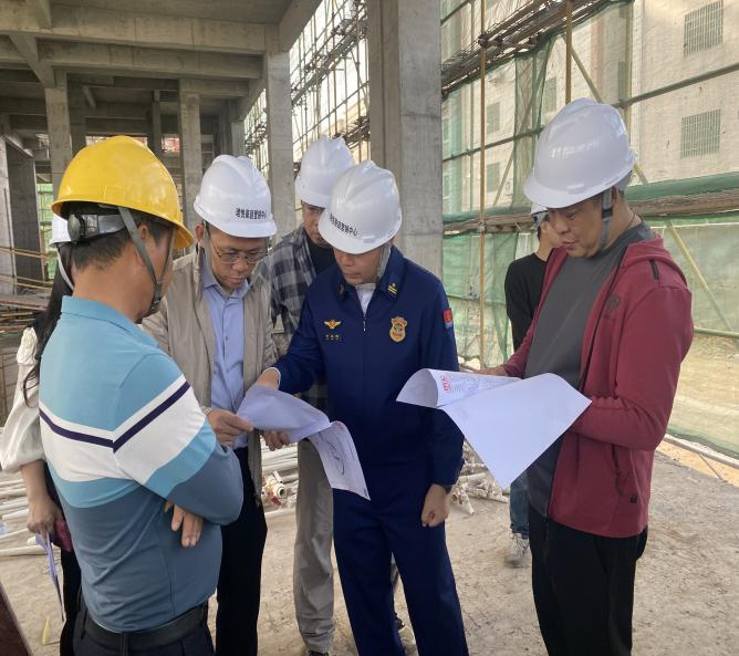 吴川市委常委、常务副市长柯造率队督导安全生产及消防工作