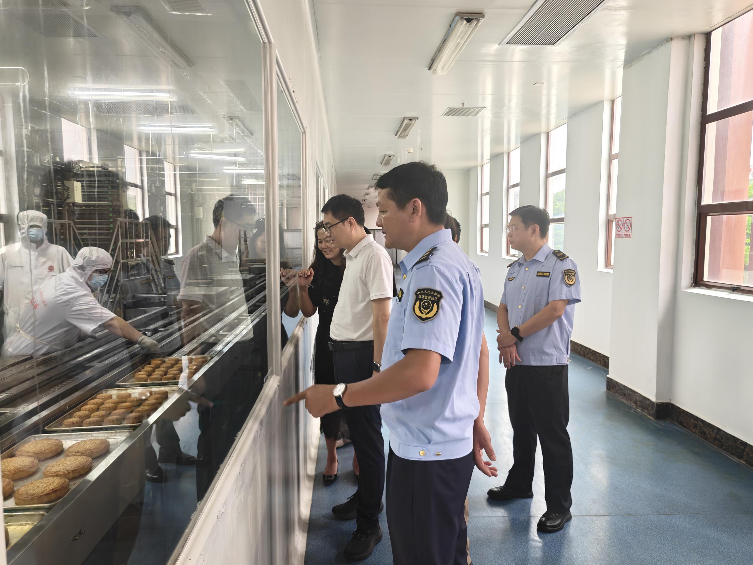 市委常委、组织部长张江可带队督导中秋食品安全 筑牢月饼质量安全防线