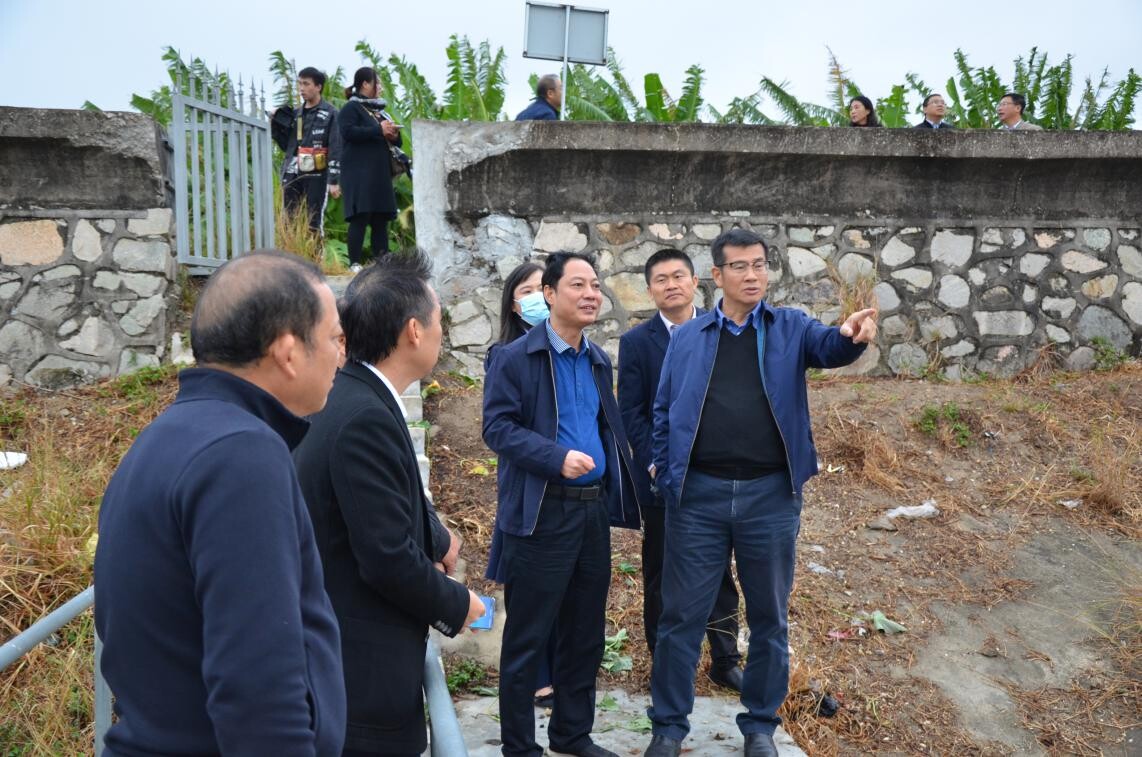 -关勋强书记稳村调研_3