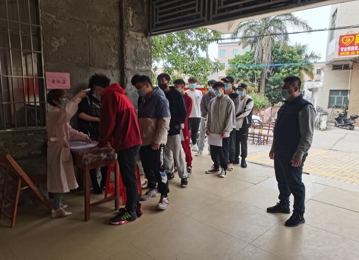 2021年度春季应征青年初检初审工作——严把体检关口 选送优质兵员  2021.1.28_3
