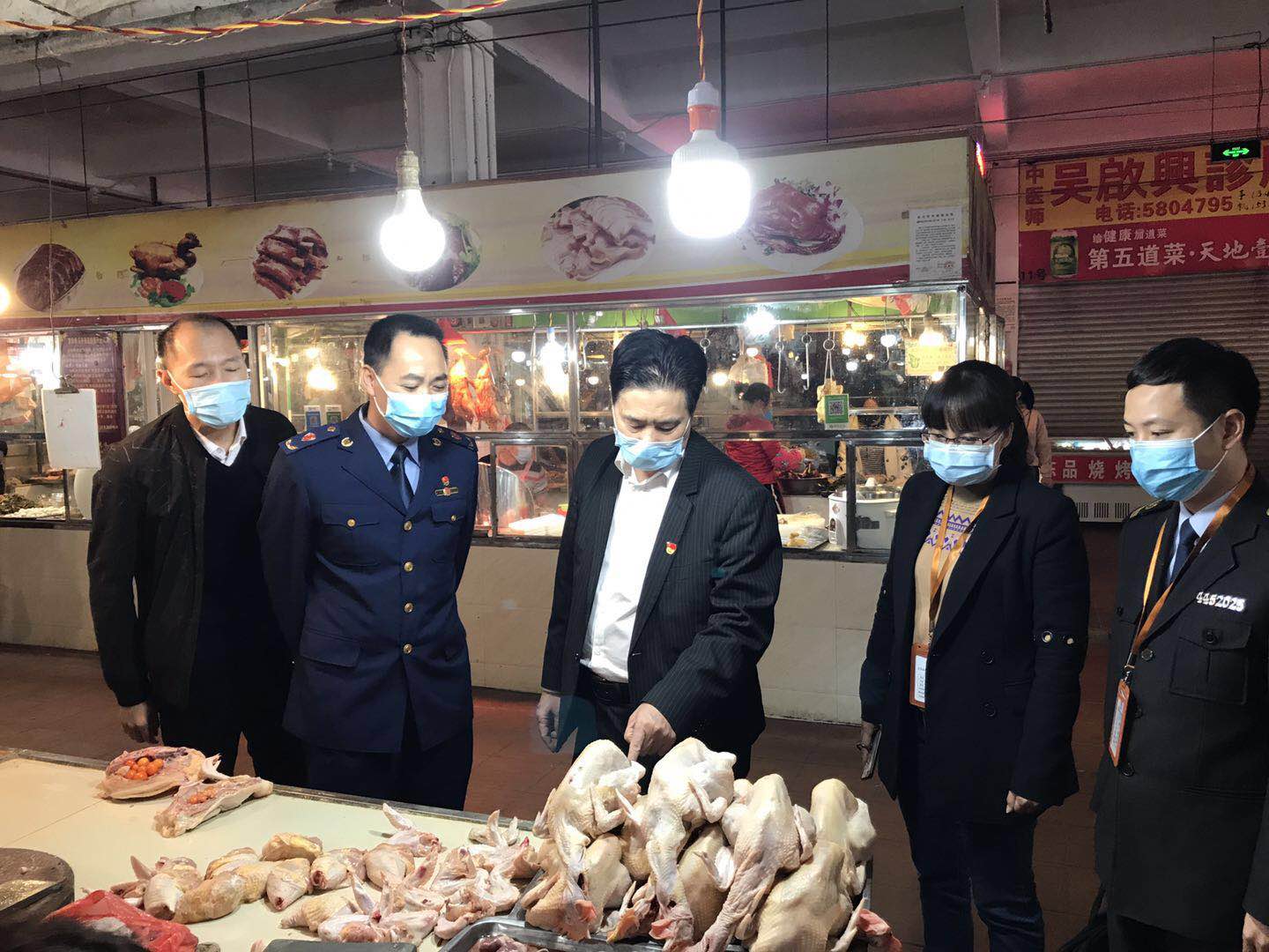 严格落实活禽交易市场“1110”制度，市场监管领域疫情防控工作取得阶段性成效 (2).jpg